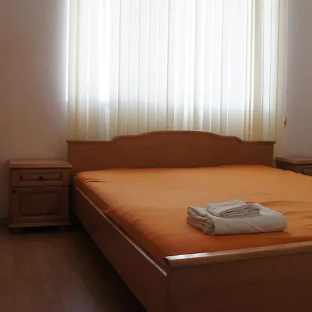 Barco Del Sol 27 One Bed *